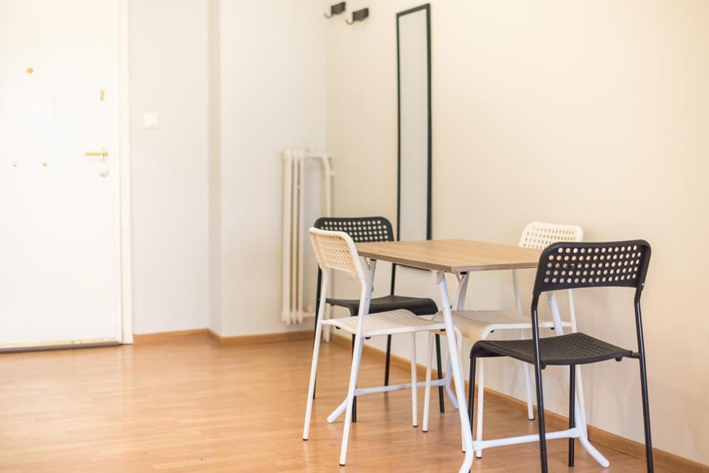 Pame Rentals - Entire Apartment With Free Parking Atenas Exterior foto