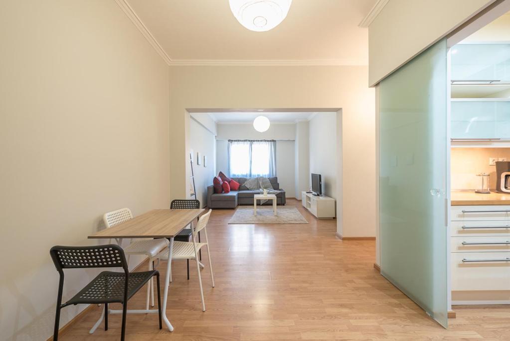 Pame Rentals - Entire Apartment With Free Parking Atenas Exterior foto