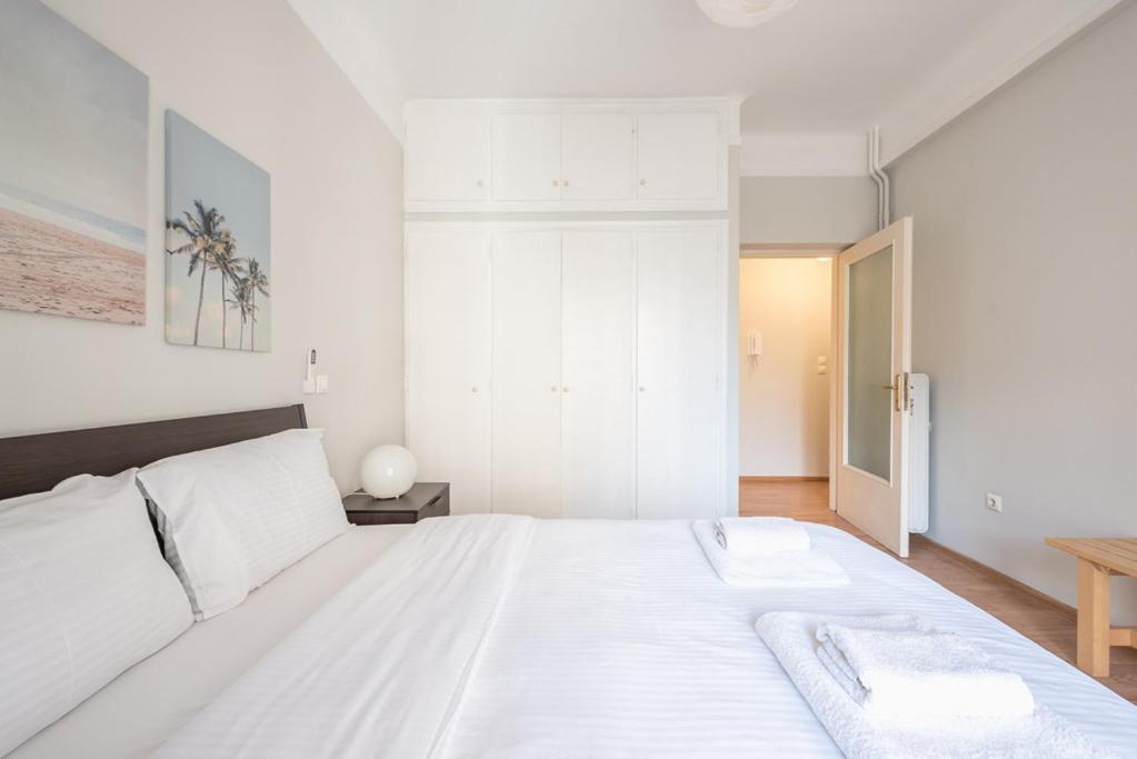 Pame Rentals - Entire Apartment With Free Parking Atenas Exterior foto